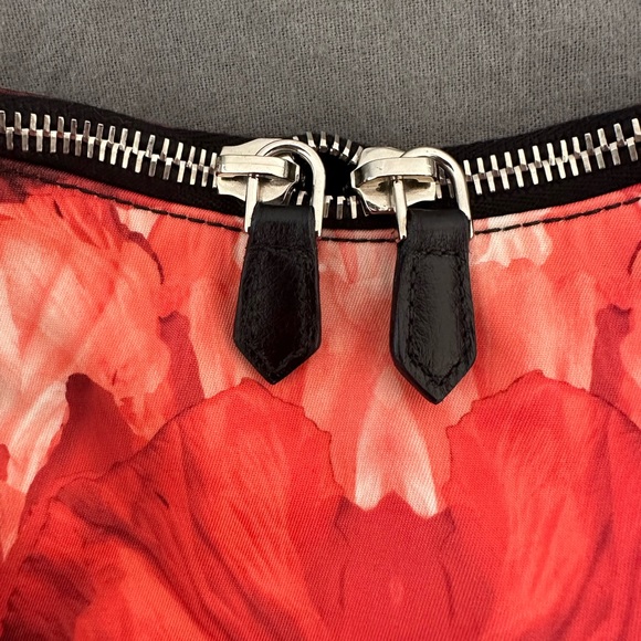 Authentic Alexander McQueen Printed - Nylon De Manta coral bag clutch bag - Picture 6 of 13